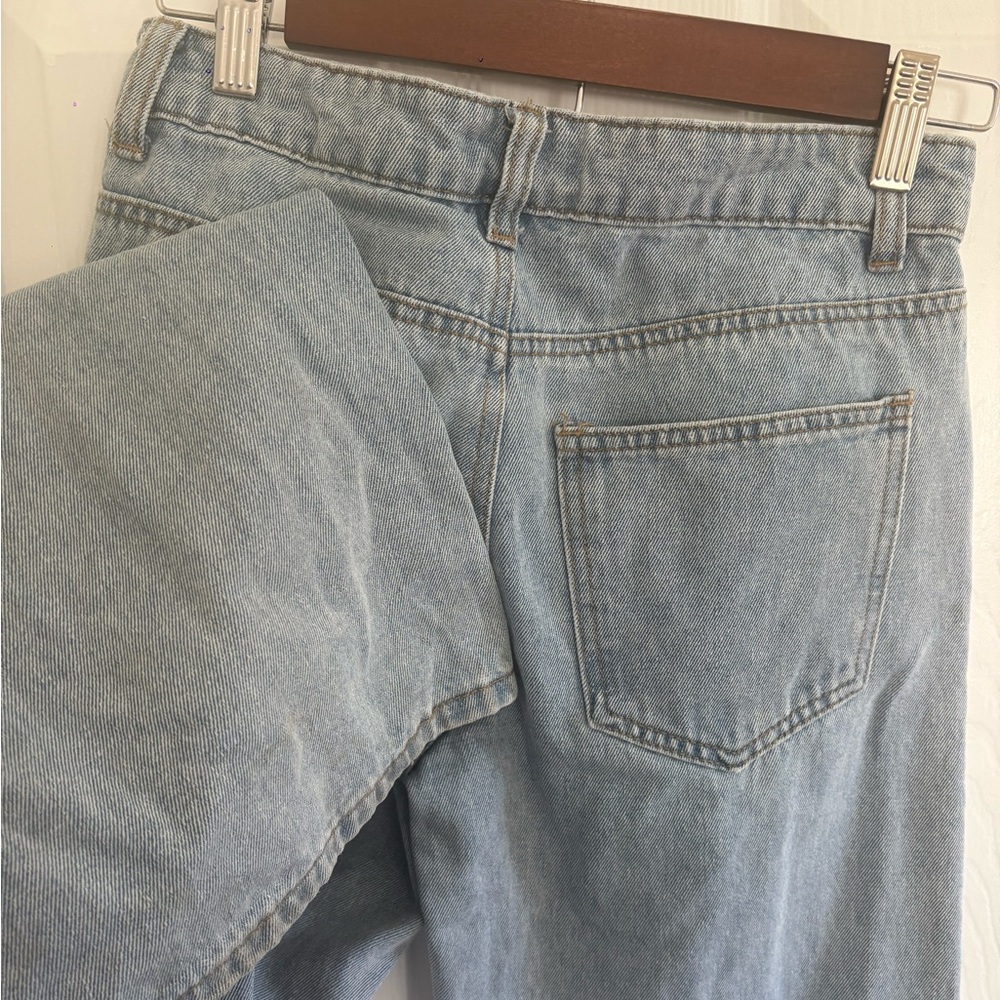 Edikted Raelynn Washed Low Rise Jean - Picture 10 of 10